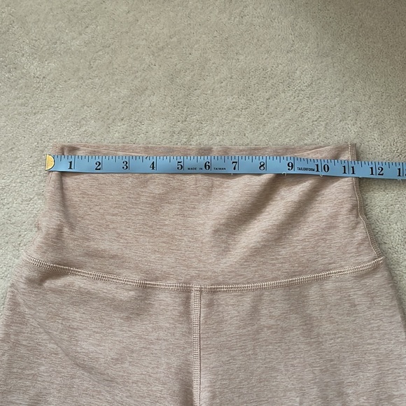 NWOT The Constant Bike short by Aritzia - Picture 6 of 8